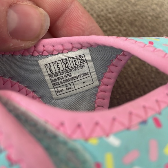 Sketchers ice cream sandals - Picture 3 of 3